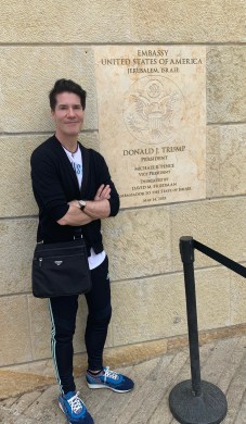 Facetune_13-06-2019-16-40-20