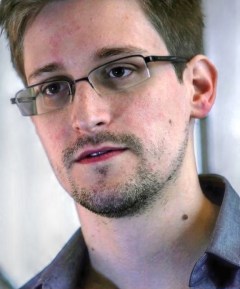 Edward_Snowden-2